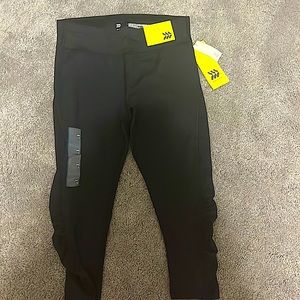 Brand new never used capri leggings